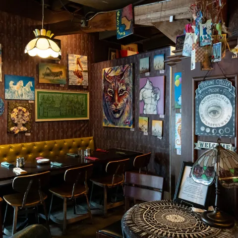 Cafe Tu Tu Tango, interior