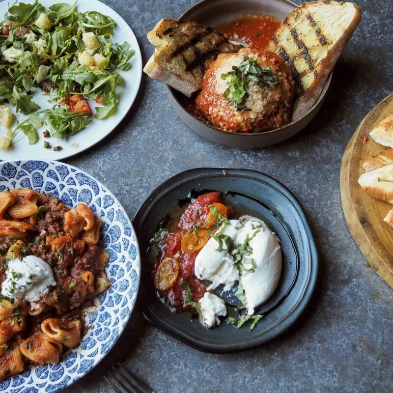 Mia's Italian Kitchen