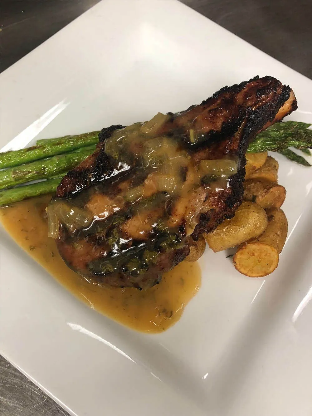 19th hole restaurant