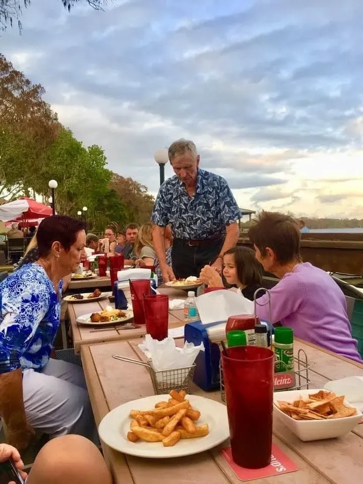 tarpon-turtle-waterfront