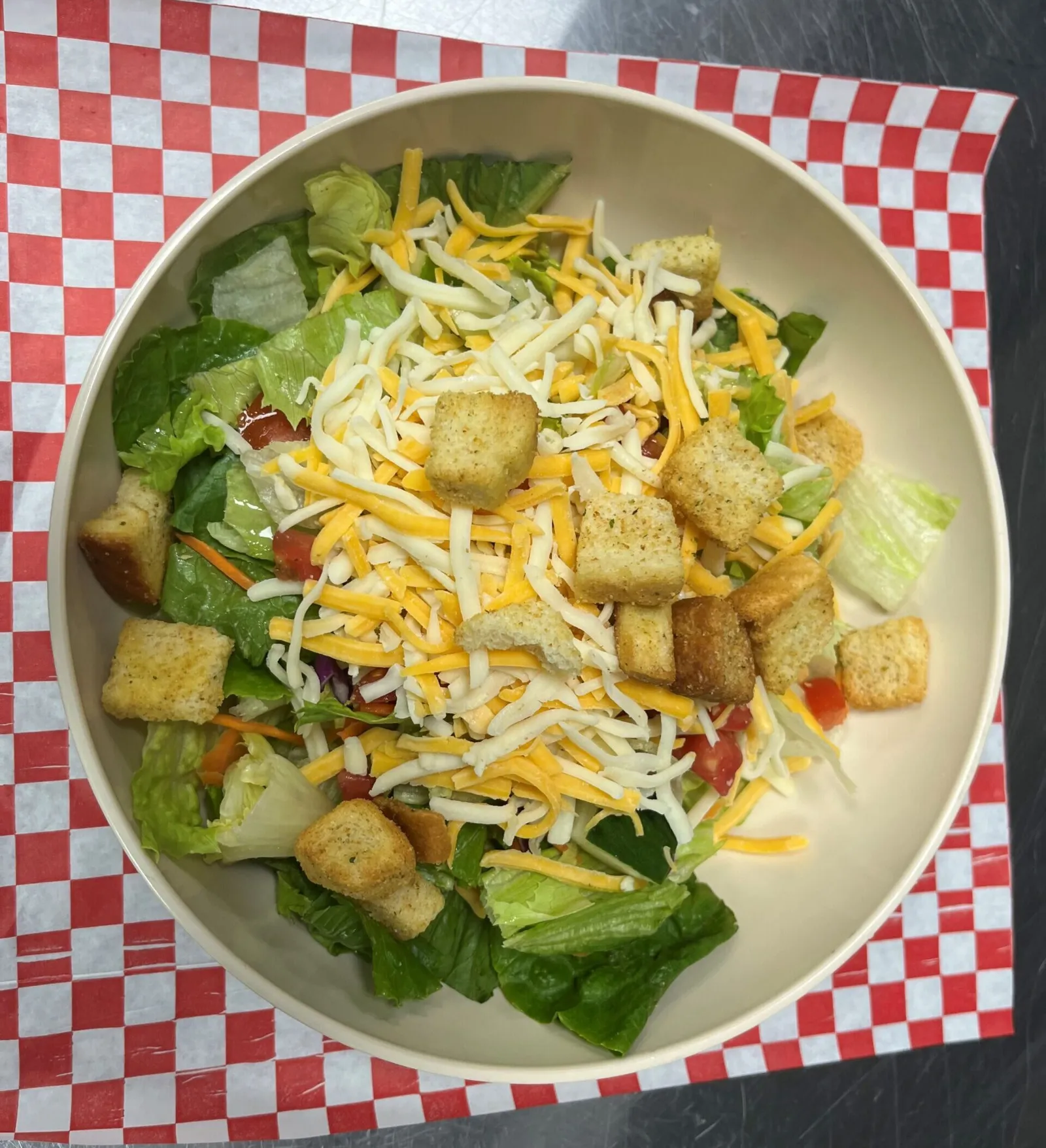Image of the house salad.