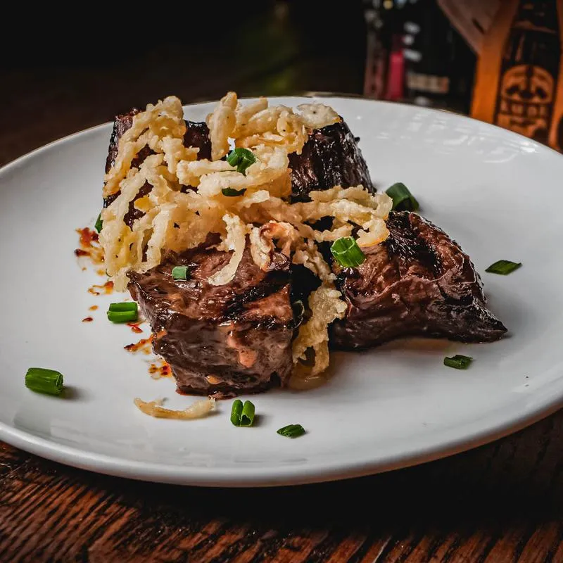 Steak, served.