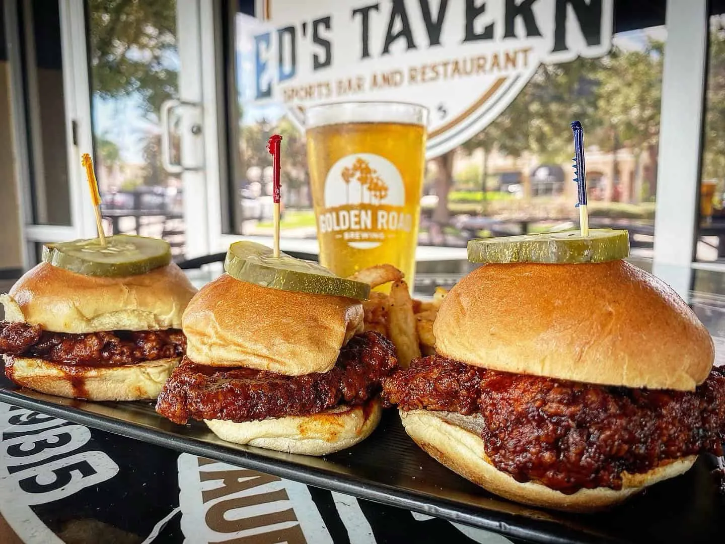 Ed's Tavern Sports Bar and Restaurant