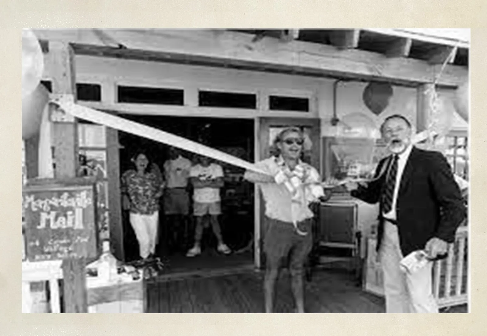 mayor and buffet for viva with frame .jpg