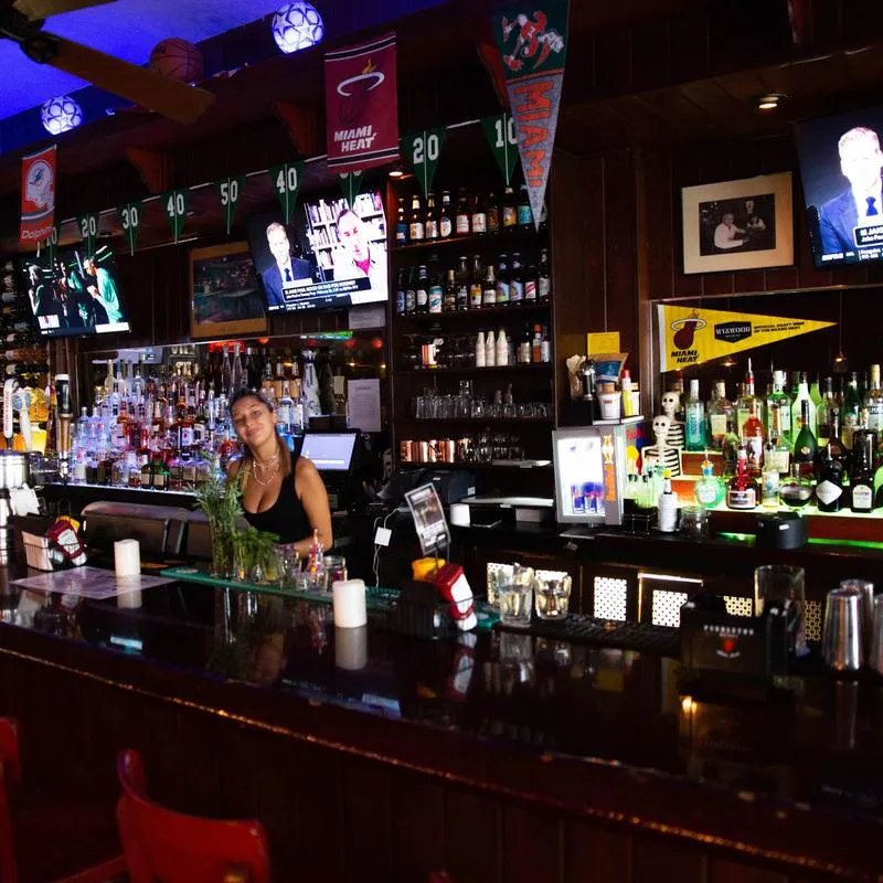Norman's Hotel and Bar, interior, bar.