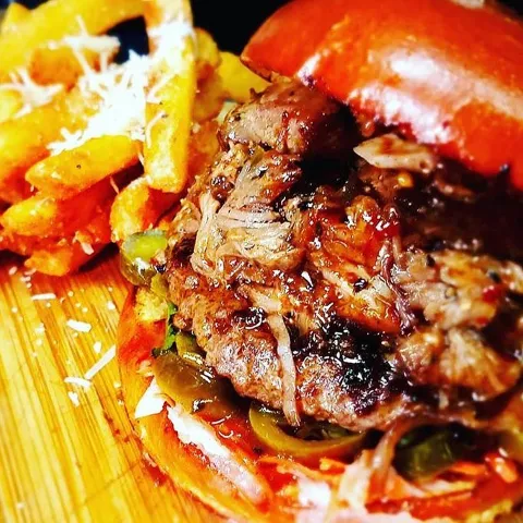 Pub Americana, food