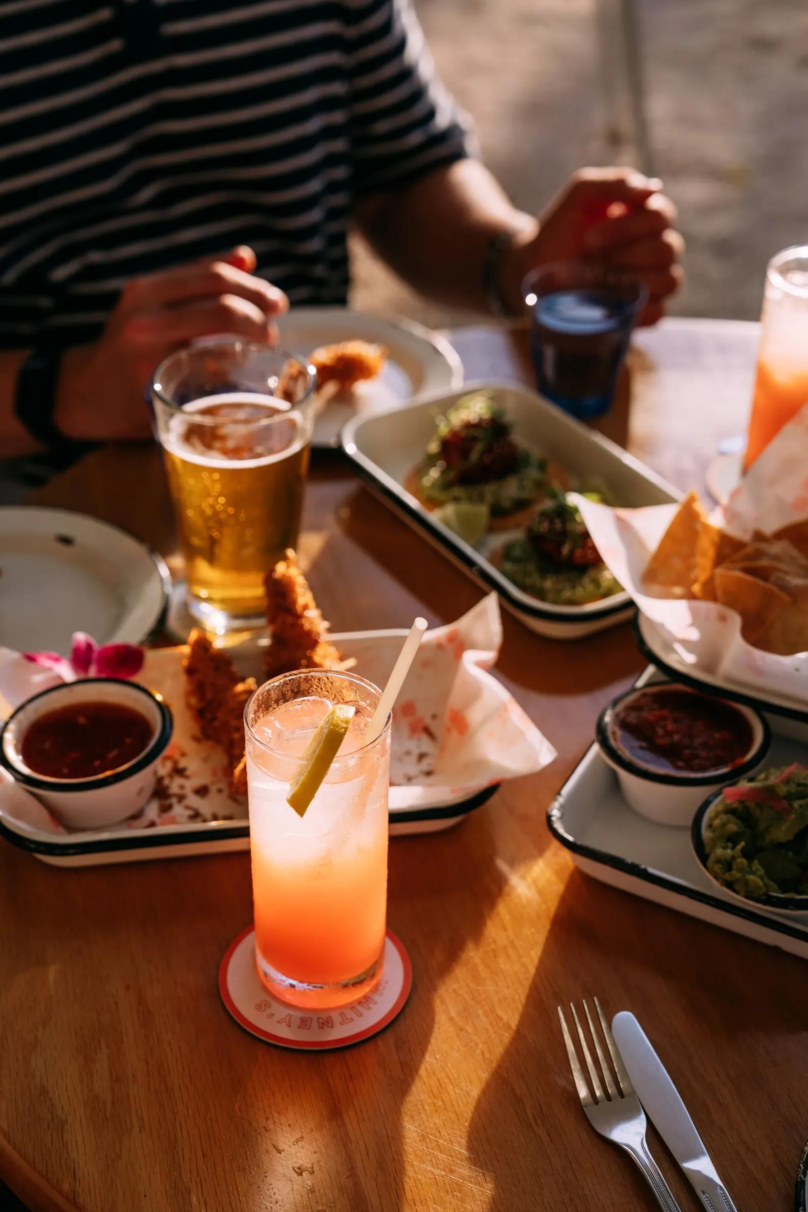 HAPPY HOUR