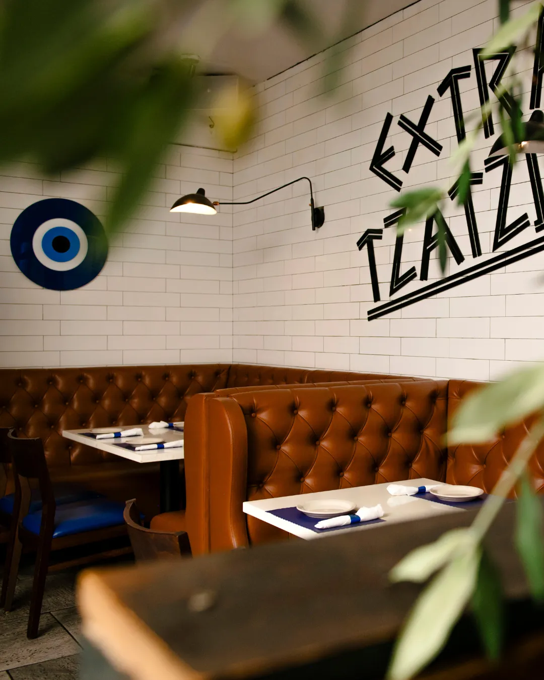 Acropolis_Kennedy_ExtraTzatziki_BoothSeating