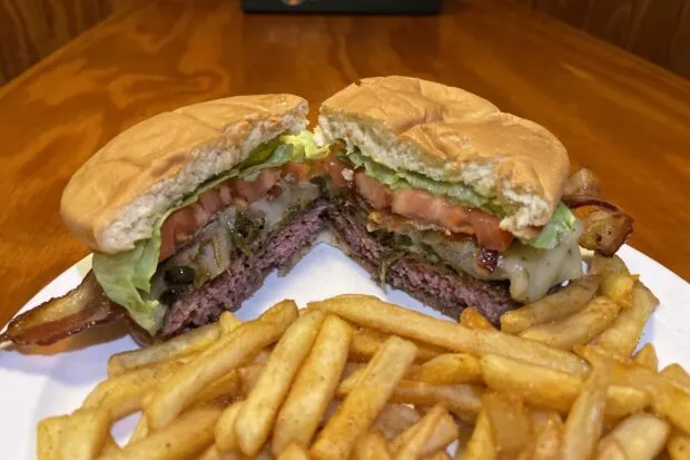 CBBurger2-min