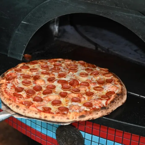 Lombardough's Pizza & Beer, food