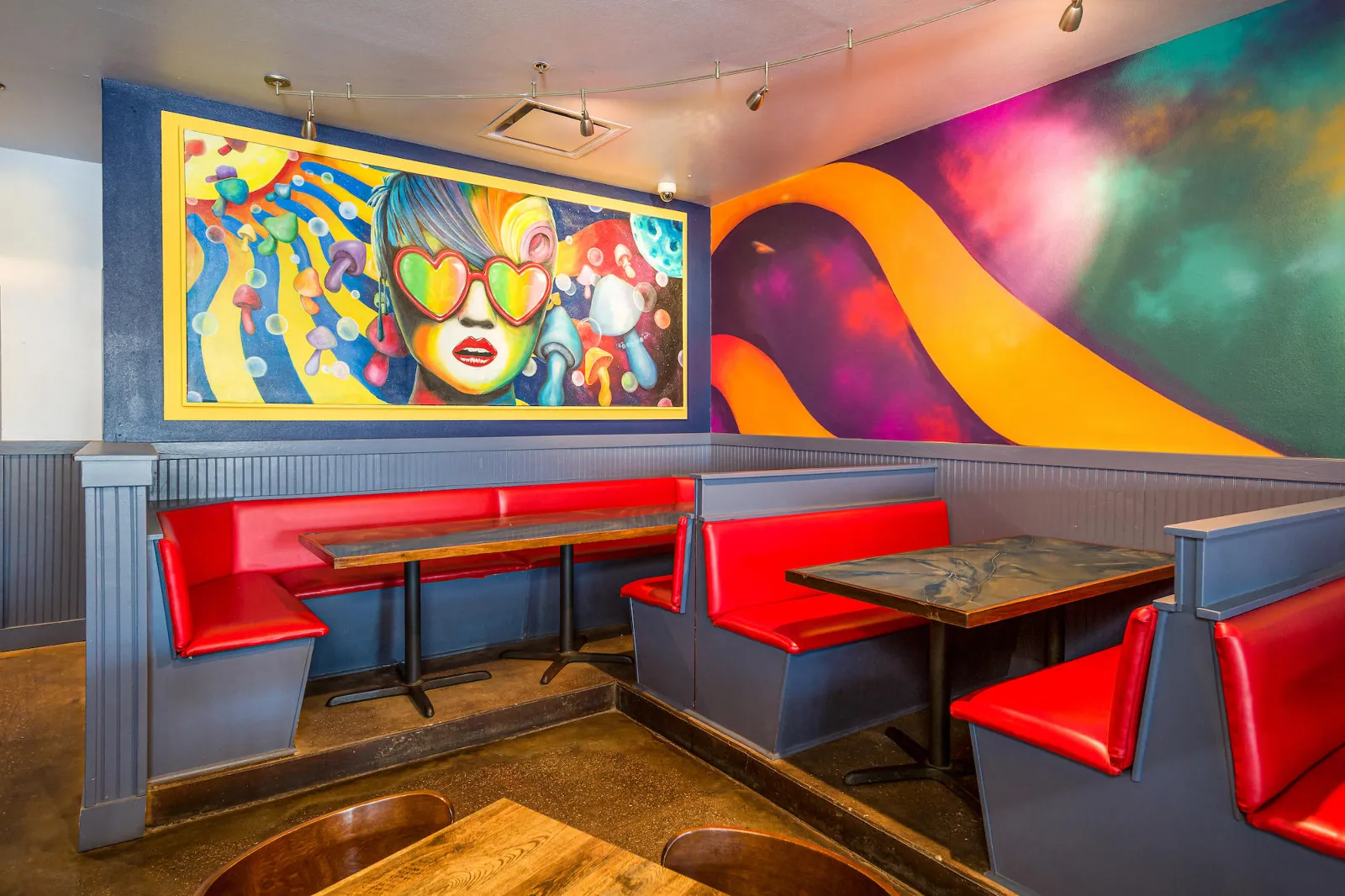 mellow mushroom booth and mural
