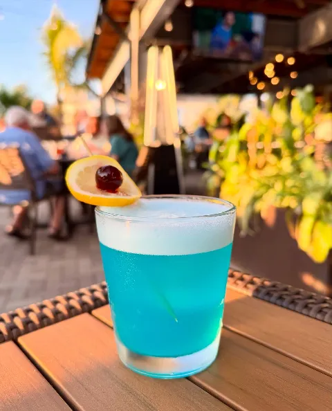 - Lefty's Oyster & Seafood Bar, drink