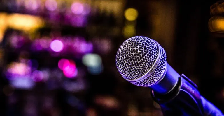 A Microphone With Lights