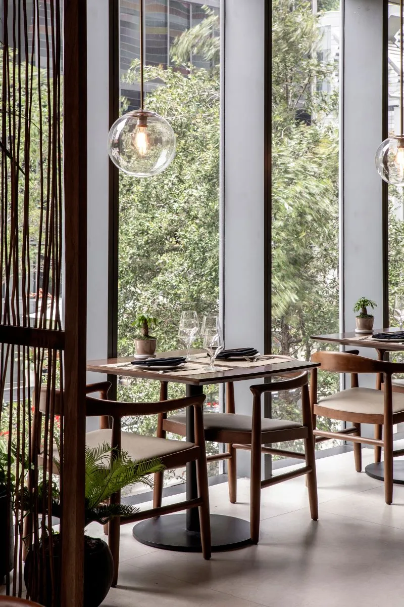 Best date restaurants in Brickell noodles and oysters