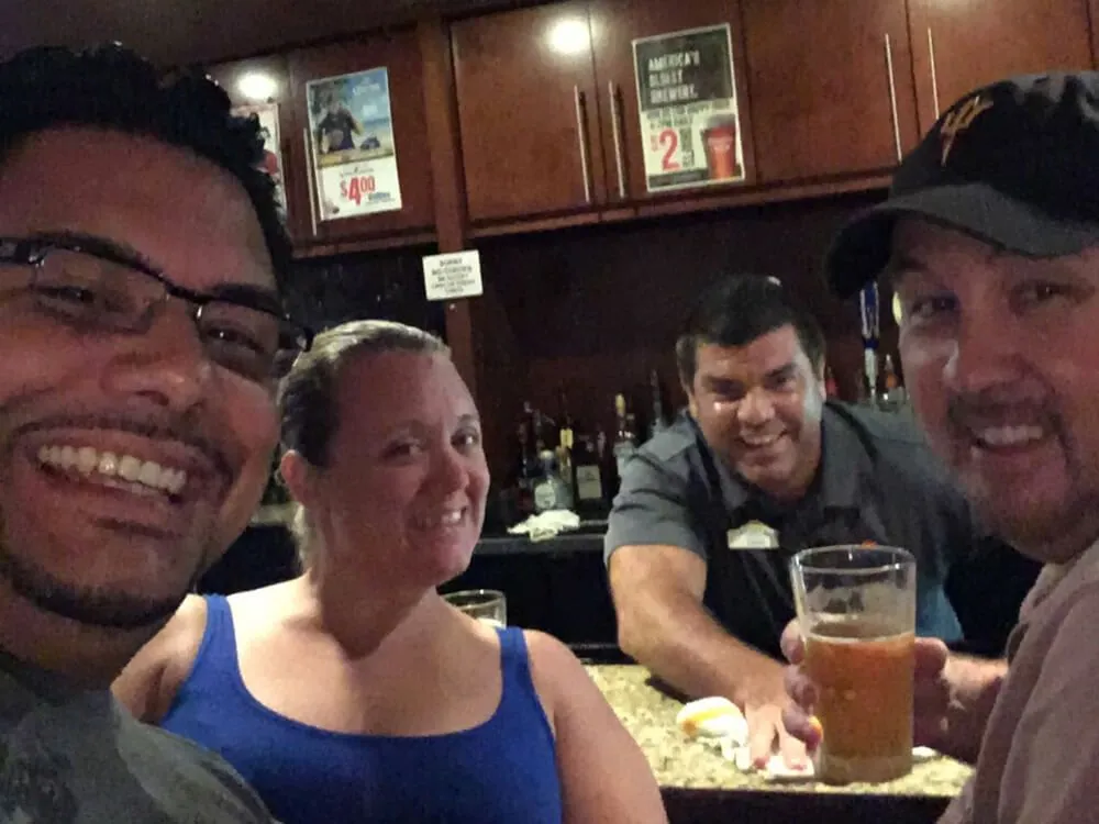 19th Hole Bar and Grill
