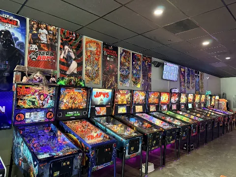 T&T Trinity Arcade Bar, unknown