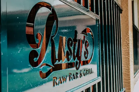 Rustys Raw Bar & Grill, unknown