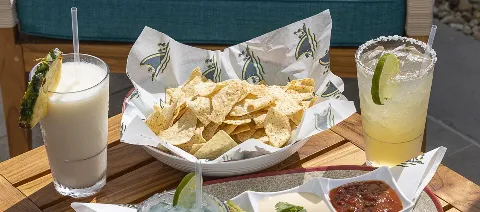 Poolside Food & Beverage Service