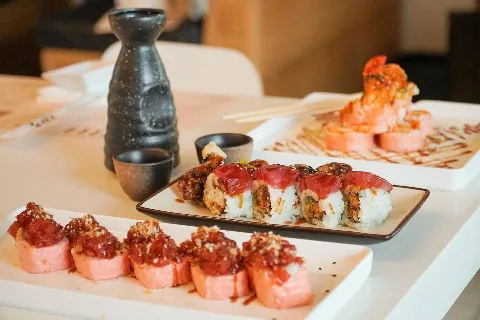Cheers to the long weekend! 🍶🥢🍣 Open daily 4pm-10pm // HAPPY HOUR 4pm-6pm daily - Bar Only