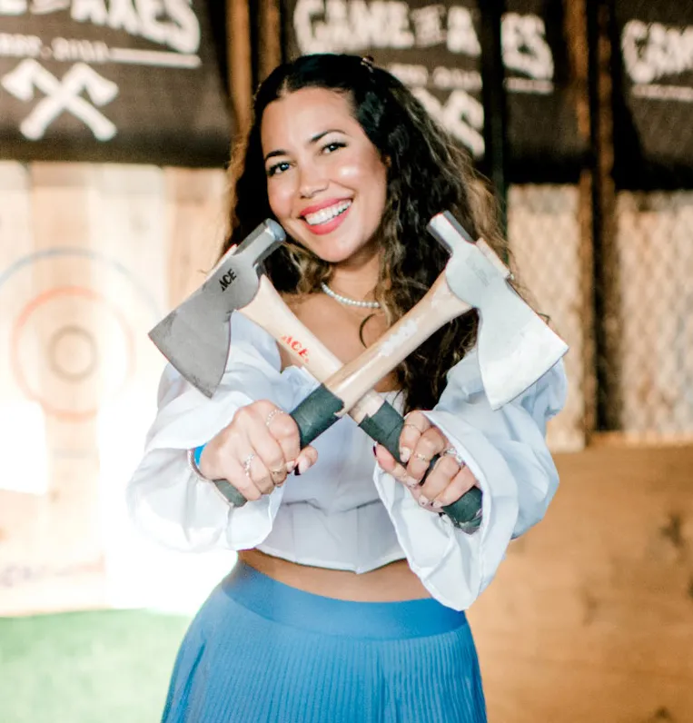 axe_girl