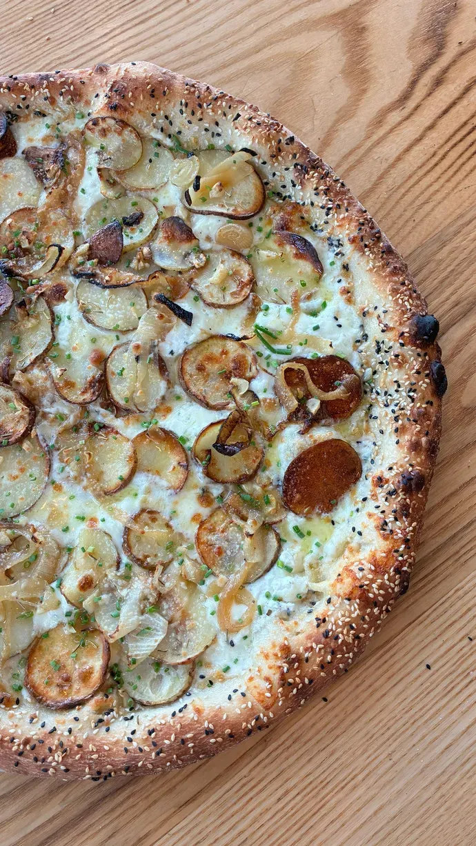 Flippers Pizza Co. - Dr. Phillips