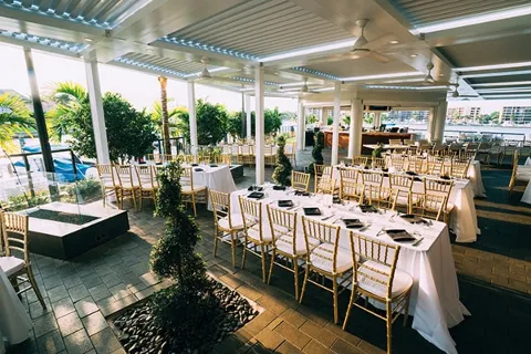 1000 North, patio