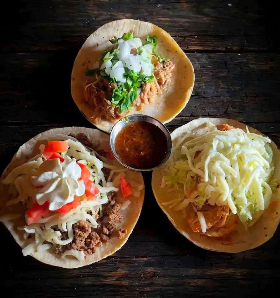 Plate of Quvo street tacos