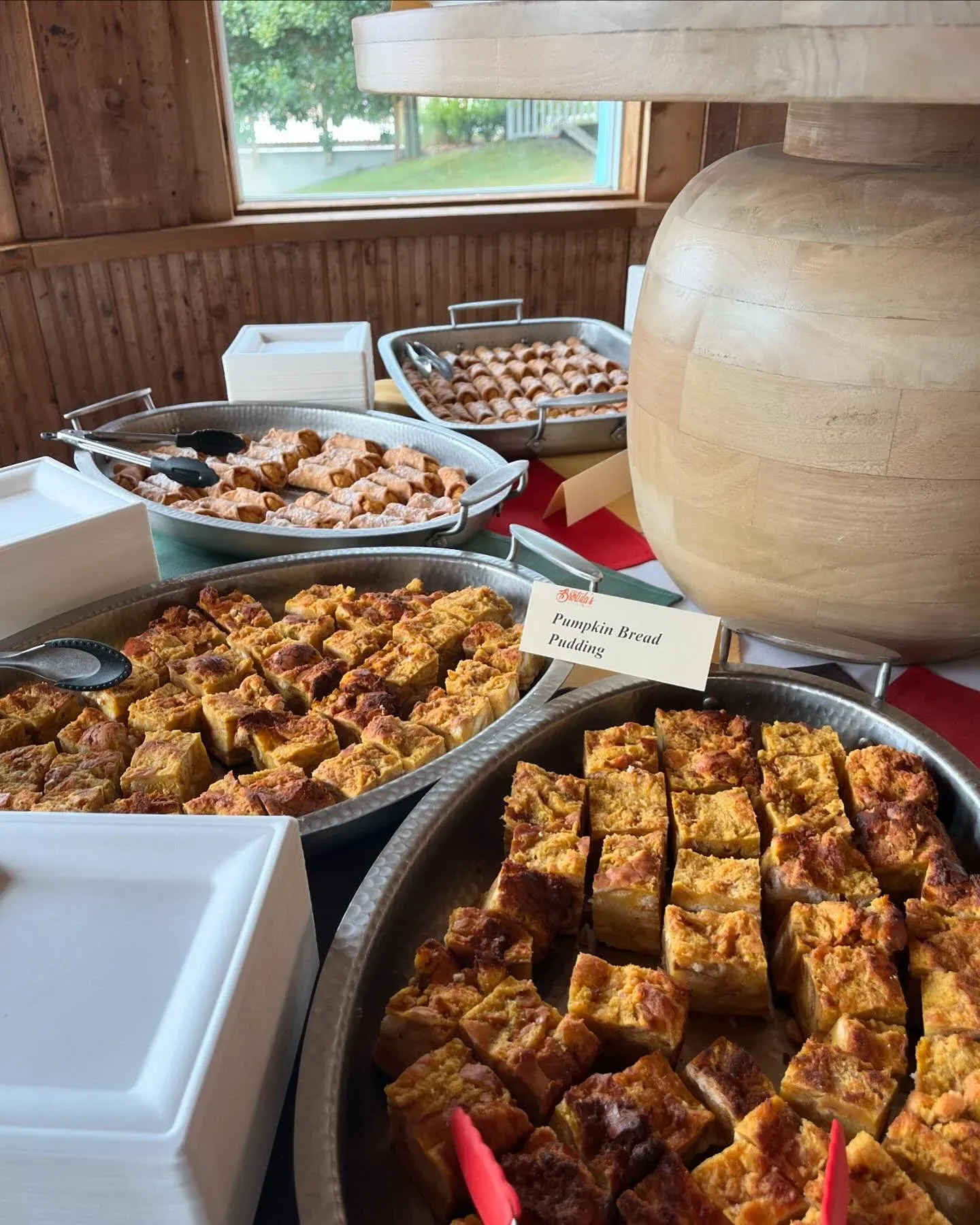 Are you ready for Thanksgiving?! 🎃🍽
Let us take care of the cooking and cleaning. You can just relax by the water and enjoy some fresh, hot, delicious food!

We will be seating from 11am-7pm 
Food w