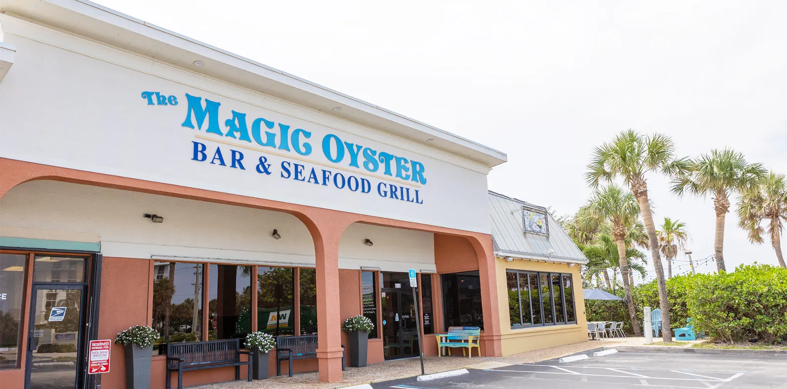 Majic Oyster Bar and Seafood Grill