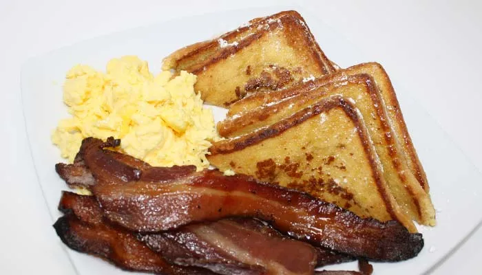 FUBAR Pizza Bar restaurant pizzeria in Fort Walton beach, Florida breakfast brunch eggs bacon french toast