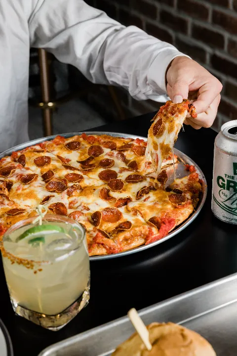 Columbus Style Pizza