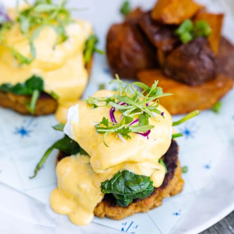 Crab cake Benny breakfast meal, closeup.