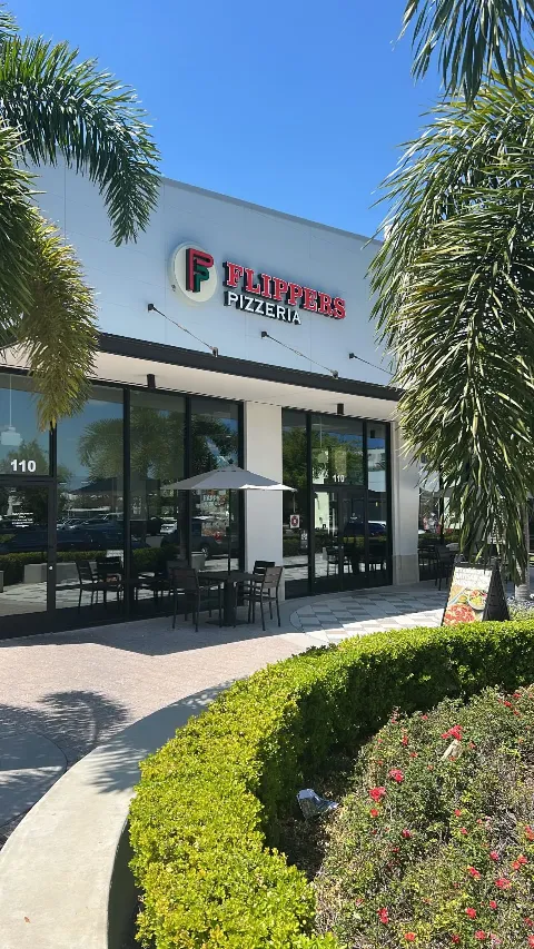 Flippers Pizza Co. O-Town West, food